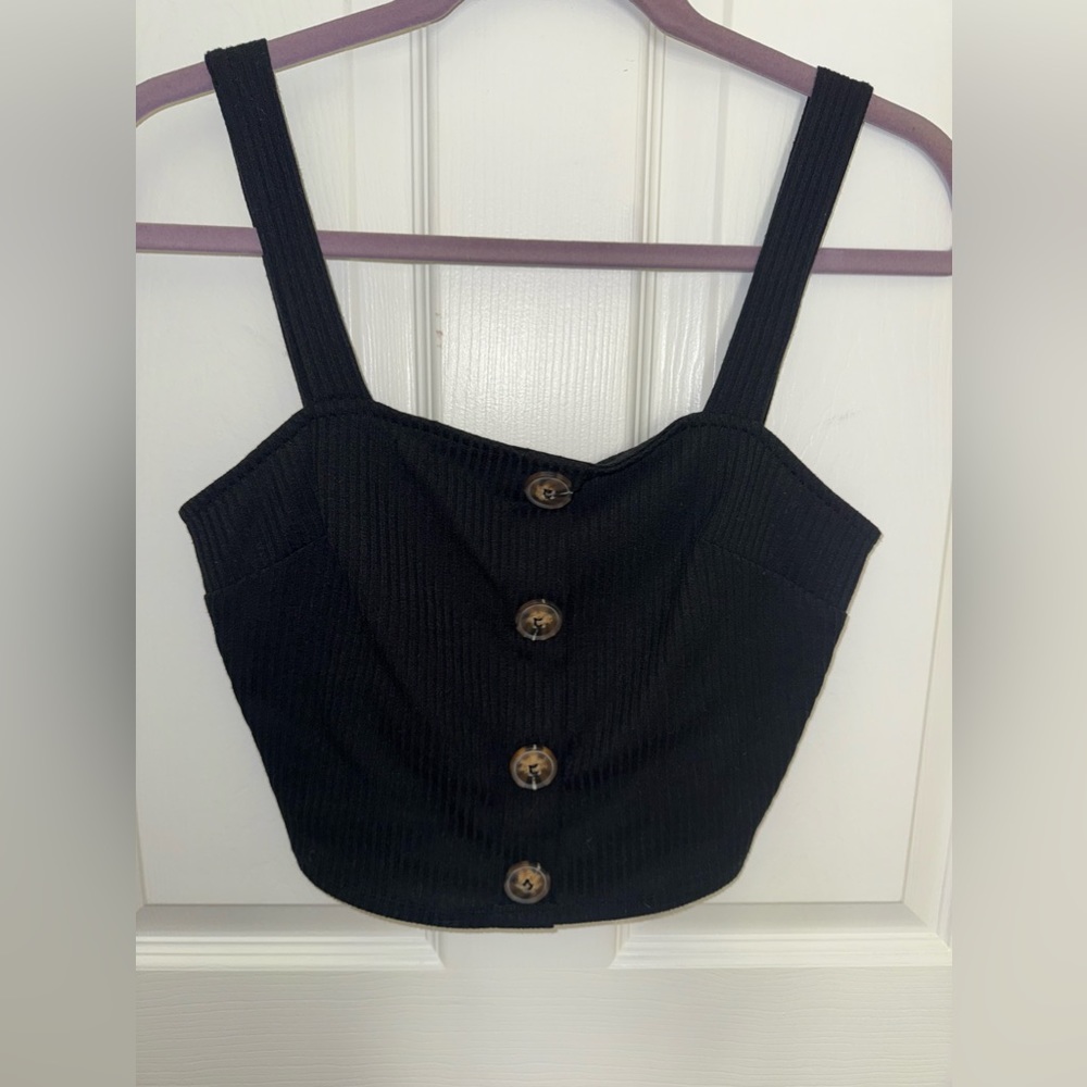 2 pieces set top- size M 
Skirt size L with tags
